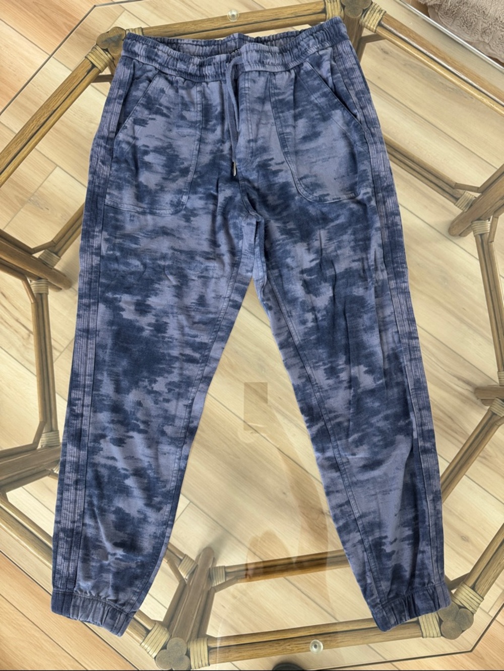 Athleta women’s Navy Tie-Dye Jogger Pants